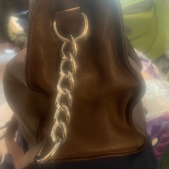 Michael Kors East West Hamilton Bag - Picture 5 of 15